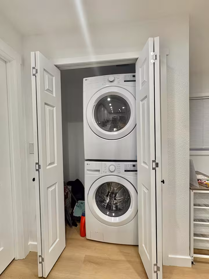 682 Dayton Ave NE — Right Unit — photo 14